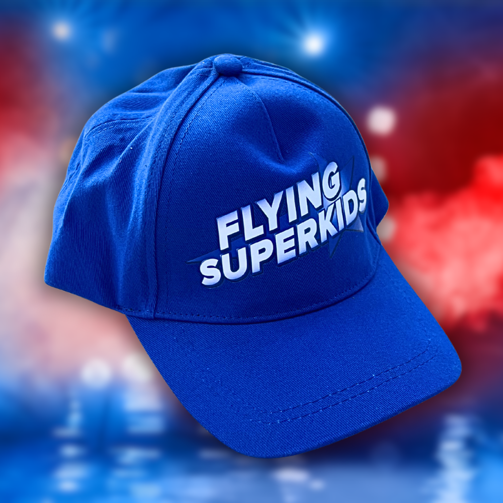 Blå Flying SUperkids kasket set fra siden. Perfekt som Kasket til børn